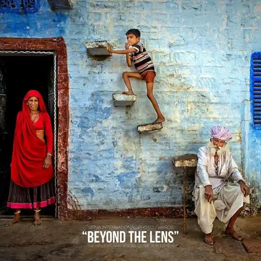 Beyond the lens. The most stunning images of the 2016. Ediz. italiana e inglese Reso Gratuito